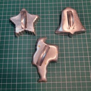 Vintage Christmas cookies cutters , lot of 3
